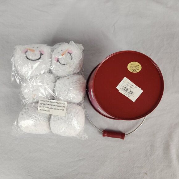 2 Indoor Snowball Fight  Balls Buckets Hallmark Red Black 6 Soft Snowballs Each - Picture 9 of 11
